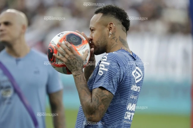 me-cua-beckham-lan-dau-tien-gap-messi-inter-miami-muon-chieu-mo-neymar (2).jpg