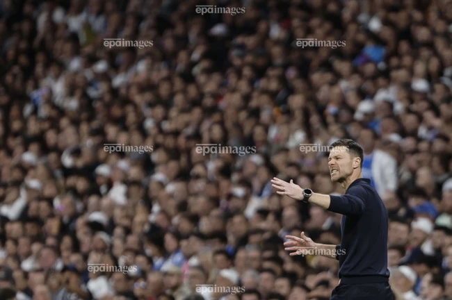 jude-bellingham-dap-tra-manh-me-khi-bi-loai-khoi-tuyen-anh (4).jpg