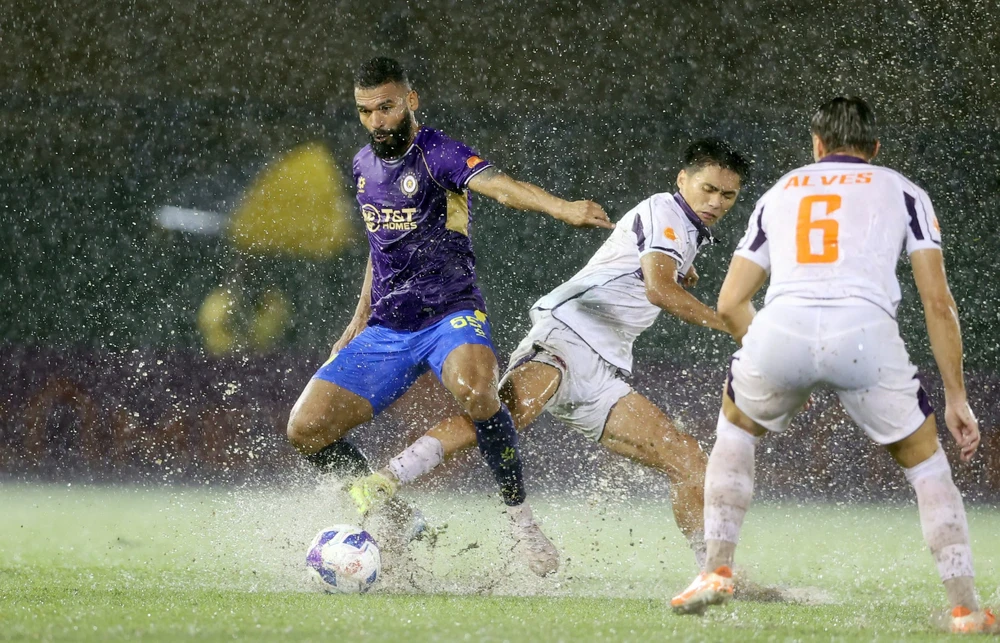 ha-gia-lai-thang-van-nam-duoi-day-bang-ninh-binh-lai-thang (2).jpg