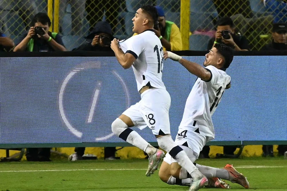 bi-an-cau-thu-guatemala-giu-ky-luc-ma-ronaldo-va-messi-phai-chay-theo (4).jpg