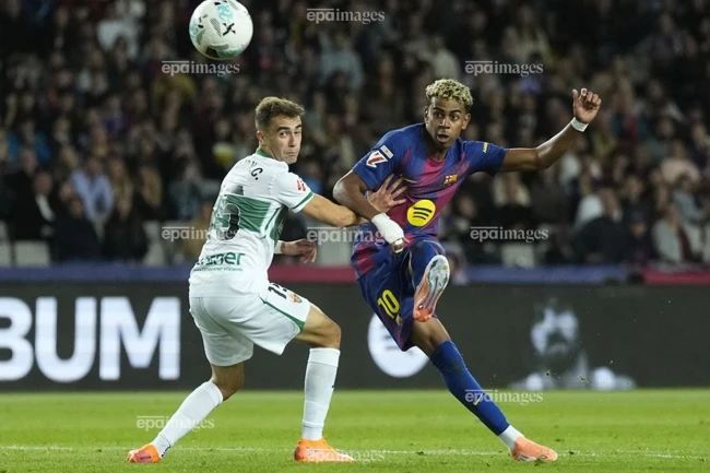 chia-tay-ban-gai-hon-7-tuoi-yamal-lap-sieu-pham (3).jpg