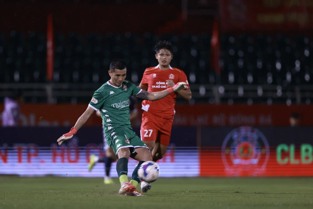 ha-gia-lai-va-thanh-hoa-lam-nguy-o-vong-11-v-league (4).jpg