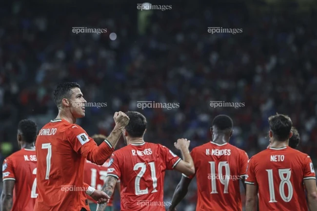 ronaldo-noi-ve-world-cup-va-mia-mai-messi (2).jpg