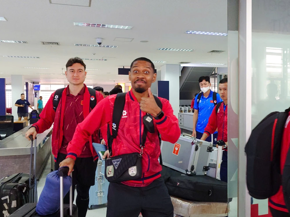 lao-chua-phai-doi-thu-xung-tam-cua-tuyen-viet-nam (1).jpg