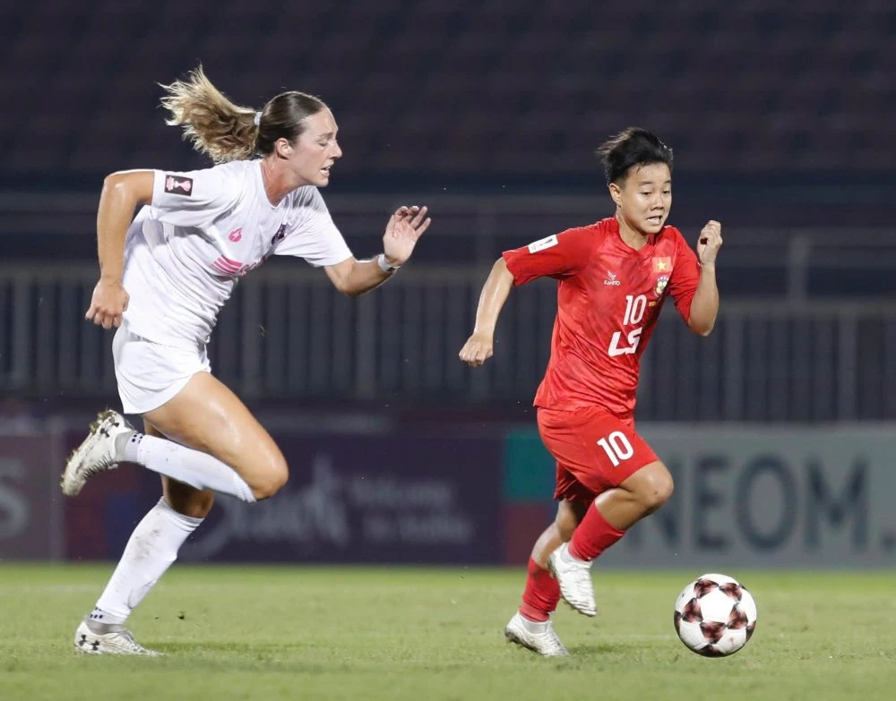 tuyen-nu-tp-hcm-den-gan-hon-ve-tu-ket-cup-chau-a (2).jpg