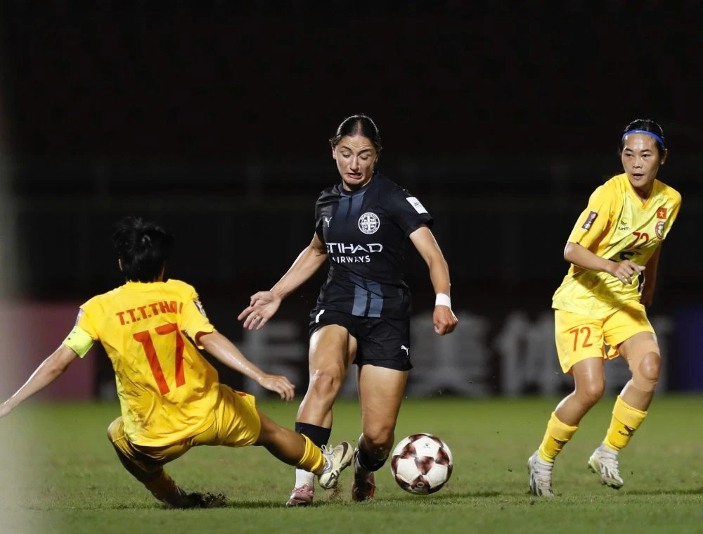 tuyen-nu-tp-hcm-duoc-va-mat-o-giai-chau-a (2).jpg