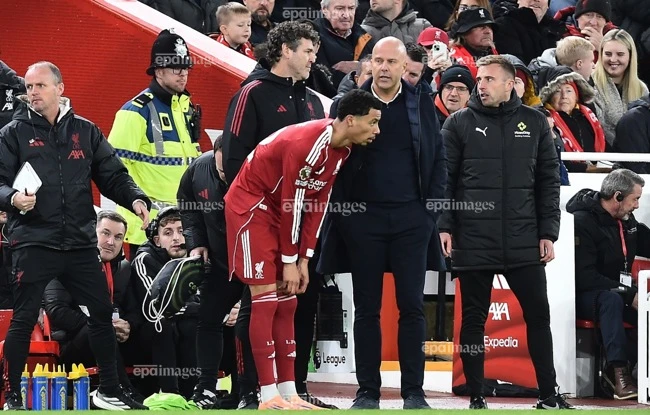 liverpool-quyet-dinh-tuong-lai-cua-hlv-arne-slot-sau-tran-thua-nottingham (1).jpg