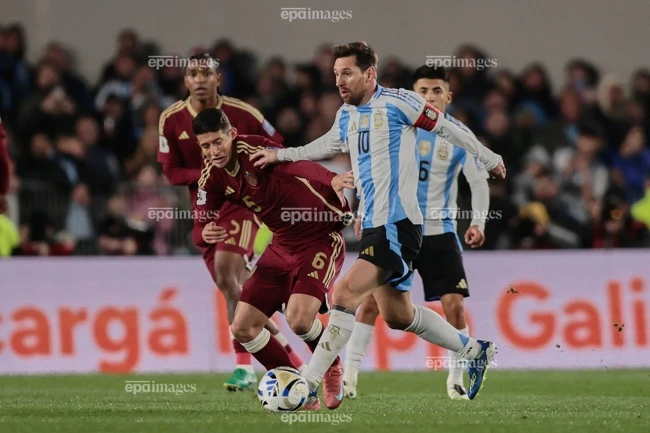 ly-ky-chien-dich-ngan-can-messi-gia-nhap-doi-tuyen-tay-ban-nha (6).jpg