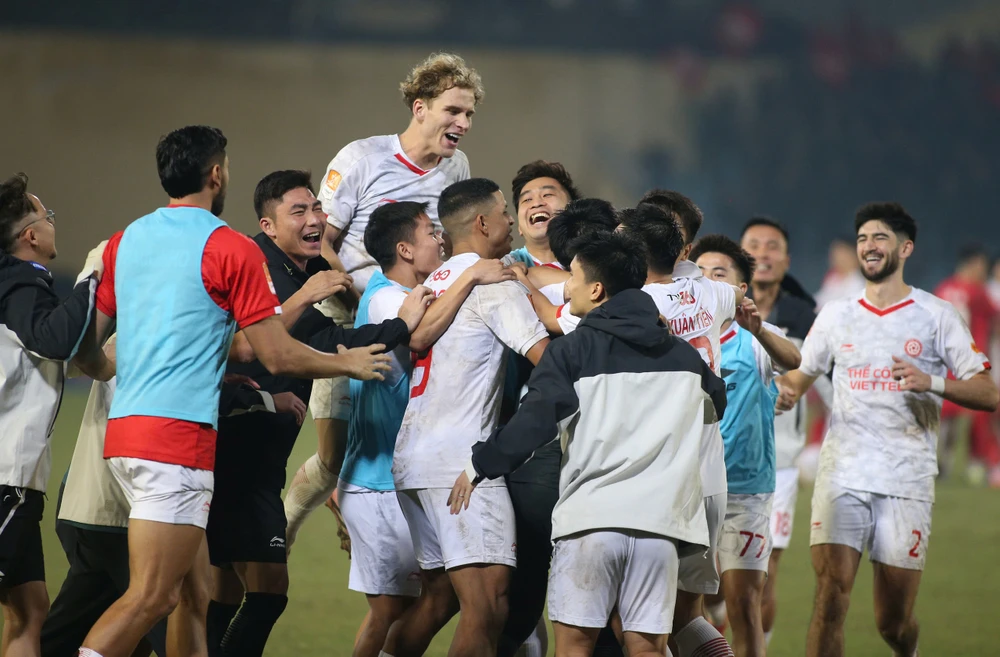 clb-cong-an-ha-noi-bat-ngo-chia-tay-cuoc-choi-lon (3).jpg