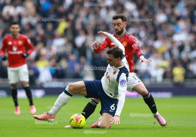 hlv-ruben-amorim-noi-ro-nhung-bap-benh-cua-man-united (4).jpg