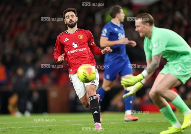 hlv-amorim-that-vong-cung-cuc-voi-manchester-united (3).jpg