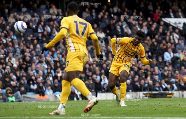 man-united-cong-bo-danh-sach-7-cau-thu-moi (1).jpg