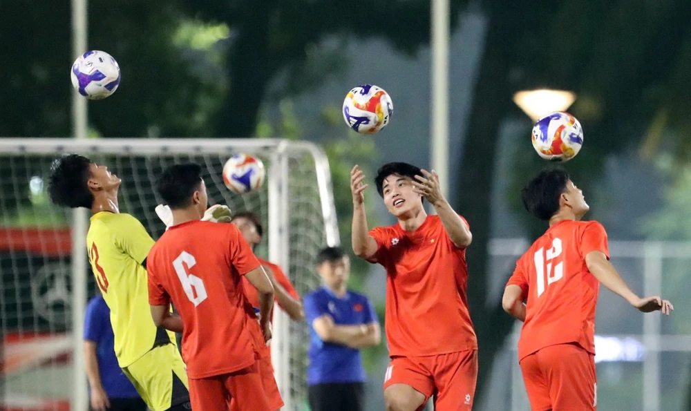 u-22-viet-nam-va-cac-doi-ung-pho-voi-su-bat-thuong-o-sea-games-33 (1).jpg