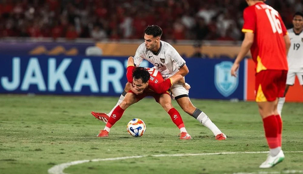 hlv-kim-sang-sik-loai-5-cau-thu-u-22-viet-nam-len-duong-sang-thai-lan (2).jpeg