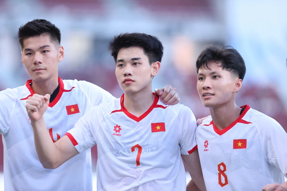 u-22-viet-nam-gay-tranh-cai-o-tran-thang-kho-lao (1).jpg