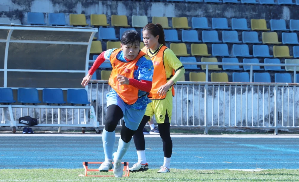 tuyen-nu-viet-nam-ra-quan-cho-lan-thu-9-vo-dich-sea-games (5).jpg