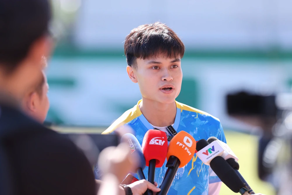 u-22-viet-nam-tang-toc-hlv-kim-sang-sik-nhan-tin-vui (3).jpg