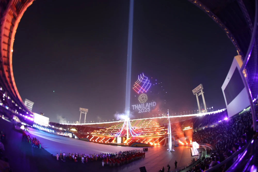 thai-lan-lai-pham-sai-lam-dang-tiec-ngay-trong-le-khai-mac-sea-games-33 (4).jpg