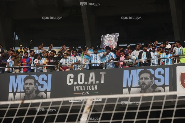 nong-canh-sat-bat-giu-nguoi-to-chuc-chuyen-di-cua-messi-gay-bao-loan-o-an-do (3).jpg