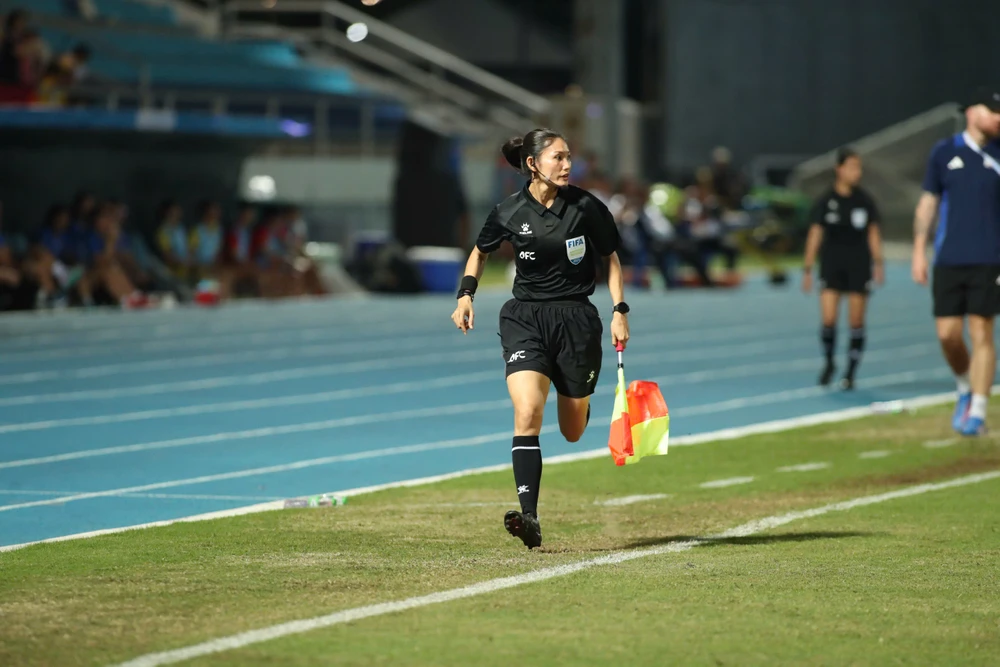 hlv-mai-duc-chung-noi-thang-ve-trong-tai-va-phan-ung-cua-nu-tro-ly-nguoi-lao (2).jpg