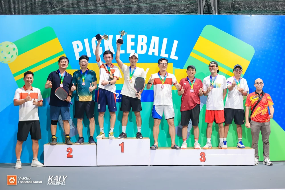 vietclub-va-khuc-khai-hoan-sea-games-voi-phong-vien-the-thao-tp-hcm (13).JPG