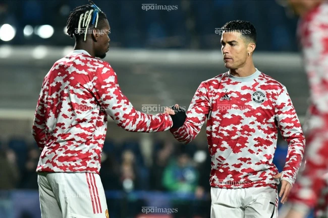 quai-kiet-pogba-nhan-giai-thuong-dac-biet-va-noi-su-that-ve-ronaldo (2).jpg