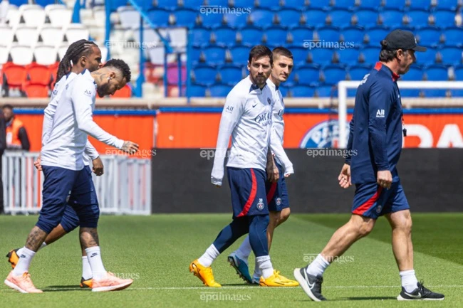 neymar-tai-hop-messi-chi-con-la-ky-uc-dep (1).jpg