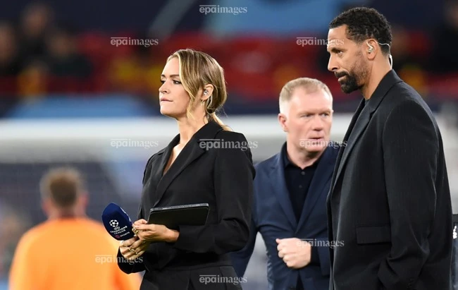 hlv-amorim-ra-di-trong-chop-mat-mu-vo-tran (3).jpg