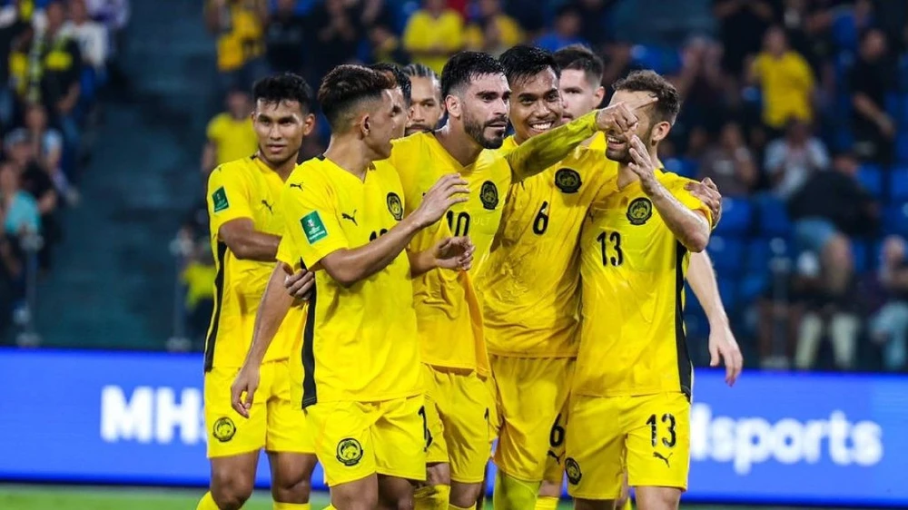 nong-quan-chuc-bong-da-malaysia-sap-tu-chuc-hang-loat (3).jpg