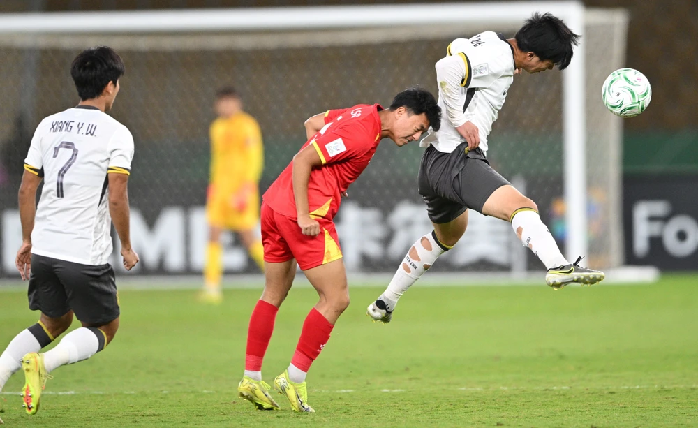 bao-trung-quoc-u-23-viet-nam-cup-dien-o-jeddah (2).jpg