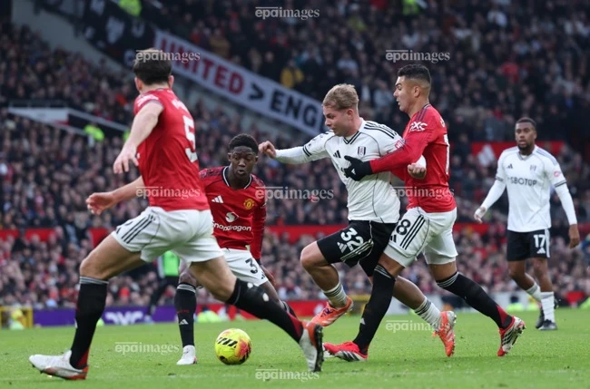 moi-tuan-da-1-tran-man-united-du-suc-vo-dich-ngoai-hang-anh (3).jpg