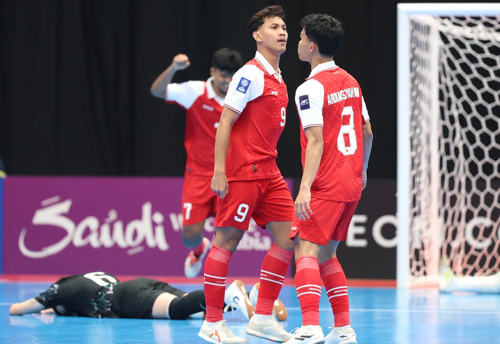 40-phut-nghet-tho-tren-chao-lua-indonesia-hlv-giustozzi-tin-vao-ban-linh-tuyen-viet-nam (2).jpg