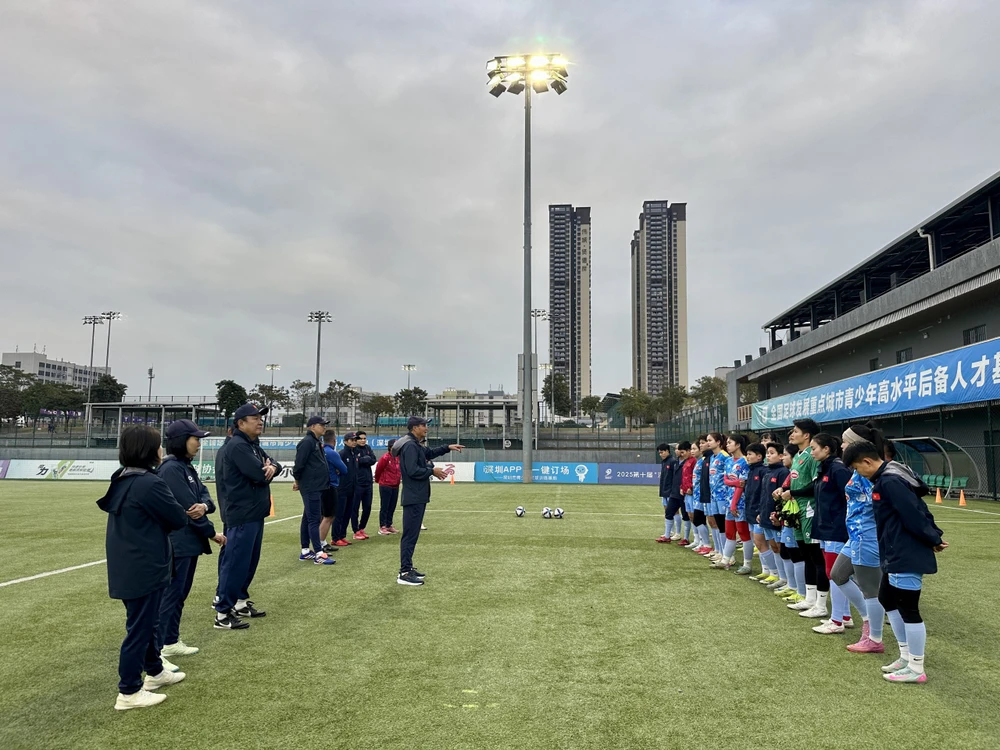 don-tet-xa-nha-2-doi-tuyen-nu-viet-nam-kho-luyen-cho-giac-mo-lon (3).jpeg