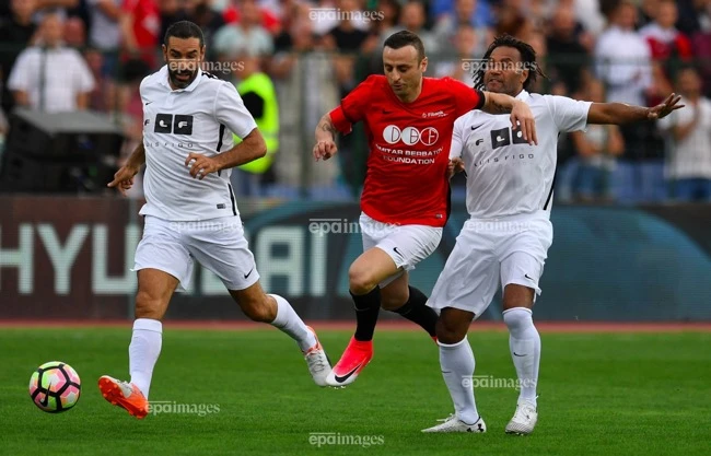 carrick-thang-nhu-che-tre-mu-van-bi-canh-bao (1).jpg