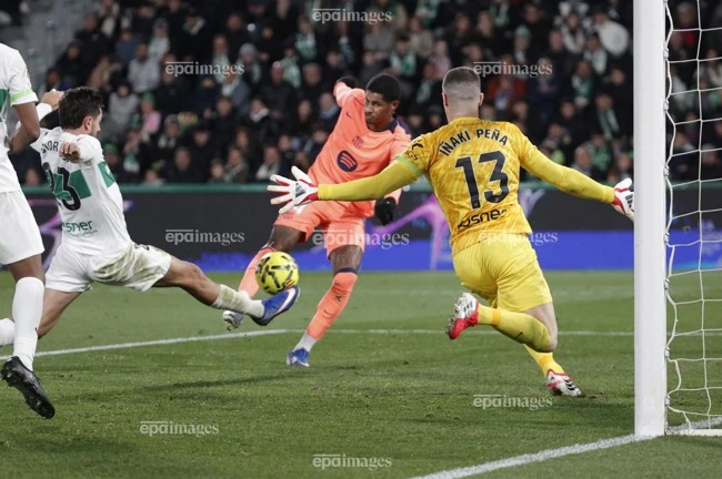 nong-barca-mua-sao-mu-voi-gia-re-bat-ngo (1).jpg