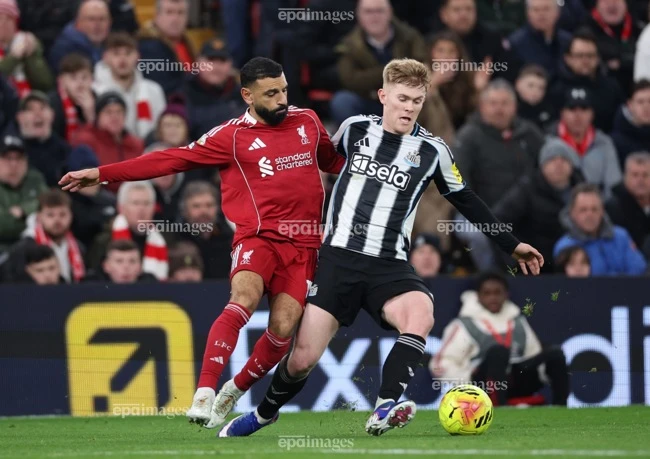 salah-het-cua-o-lai-liverpool-bat-den-xanh-sang-saudi-arabia (1).jpg