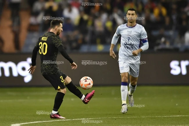 beckham-choi-lon-am-muu-dua-ronaldo-da-chung-voi-messi (1).jpg