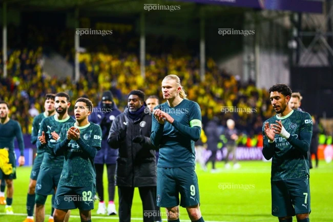 tuyen-anh-vao-bang-tu-than-ronaldo-dai-chien-haaland (2).jpg