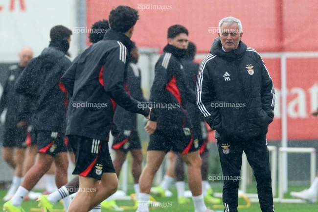 lo-dieu-khoan-trong-hop-dong-dua-hlv-mourinho-tro-lai-real-madrid (3).jpg