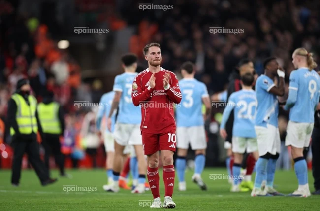 mu-no-bom-tan-dien-ro (1).jpg