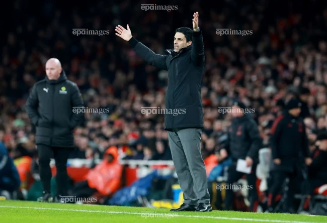 bat-ngo-cai-ten-thay-the-hlv-arteta-o-arsenal (2).jpg