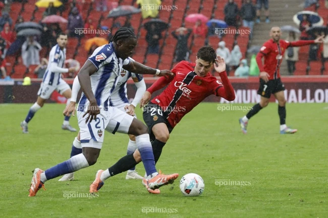 real-madrid-dai-chien-khong-khan-nhuong-voi-arsenal-va-mu (2).jpg