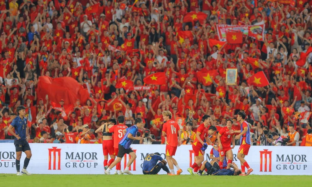 nam-moi-ban-ron-va-nhieu-thach-thuc-cho-hlv-kim-sang-sik (3).jpg