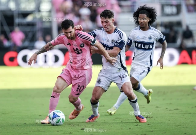 su-that-chan-dong-tu-cuoc-chia-tay-day-nuoc-mat-cua-messi (3).jpg