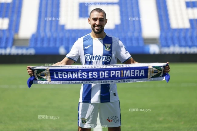 kinh-hoang-dong-doi-cu-cua-messi-thoat-than-giua-lan-dan-o-iran (1).jpg