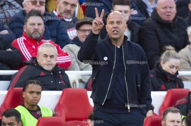 thua-doi-bet-bang-liverpool-vo-dich-premier-league-kieu-gi-day (2).jpg