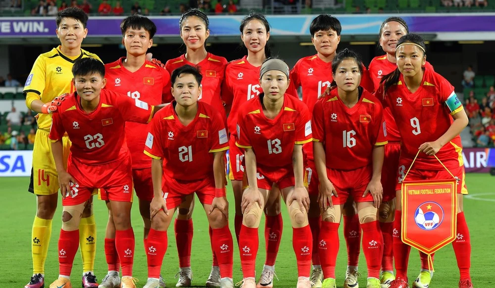 tuyen-viet-nam-van-su-nhu-y-hlv-mai-duc-chung-van-noi-an-may (2).jpg