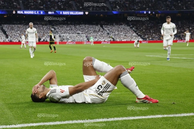 real-madrid-que-quat-doi-hinh-dai-chien-man-city (1).jpg