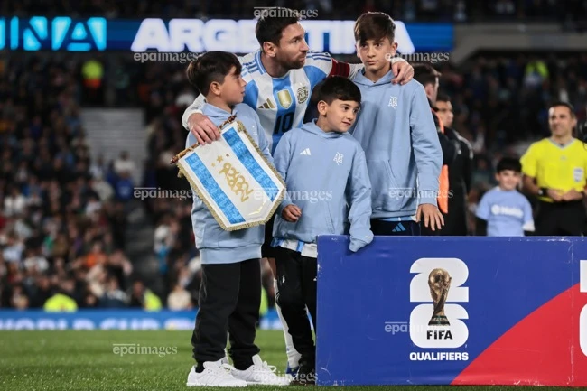 lan-dau-tien-inter-miami-tiet-lo-muc-luong-gay-choang-cua-messi (5).jpg