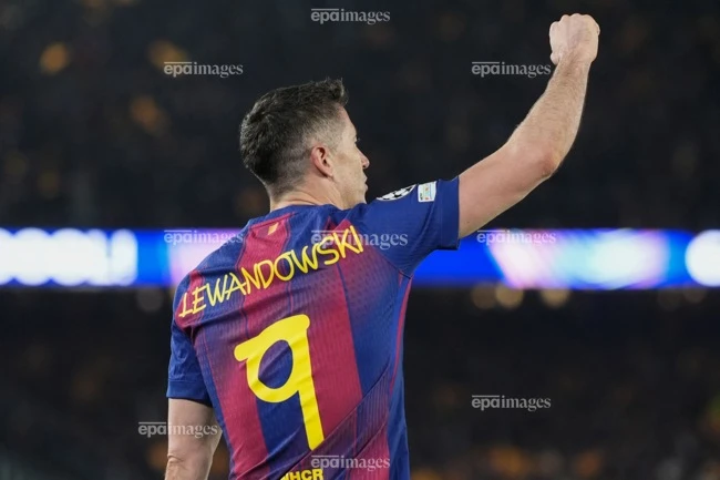 lewandowski-chinh-thuc-xo-do-ky-luc-cua-messi (2).jpg